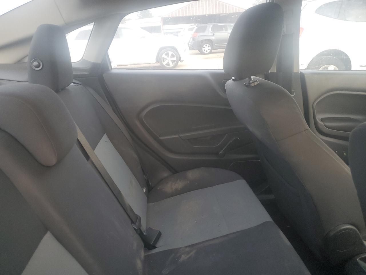 2015 Ford Fiesta S VIN: 3FADP4AJXFM202755 Lot: 93242805