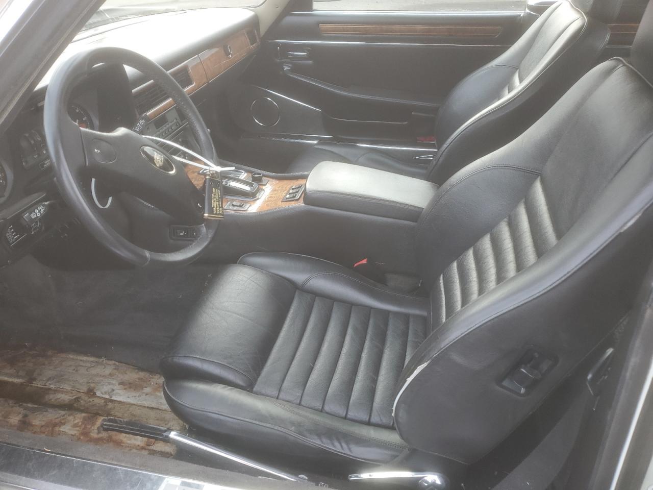 1989 Jaguar Xjs VIN: SAJNV4843KC158082 Lot: 91553475