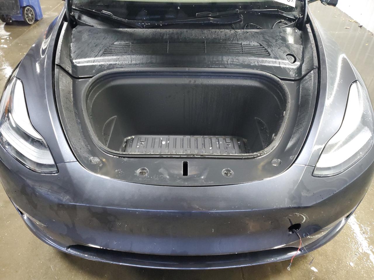 2025 Tesla Model Y VIN: 7SAYGDEF8SF312075 Lot: 86266475