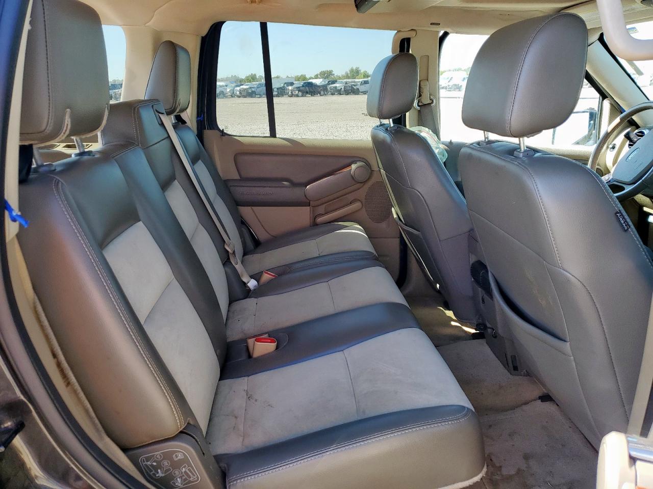 2007 Ford Explorer Eddie Bauer VIN: 1FMEU74E37UB33374 Lot: 91291615