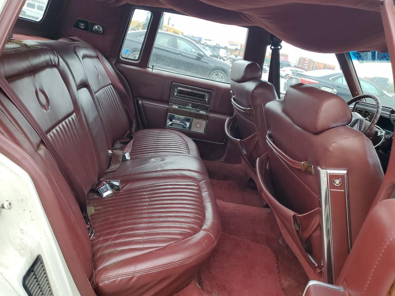 1990 Cadillac Brougham VIN: 1G6DW54Y3LR703463 Lot: 94060555