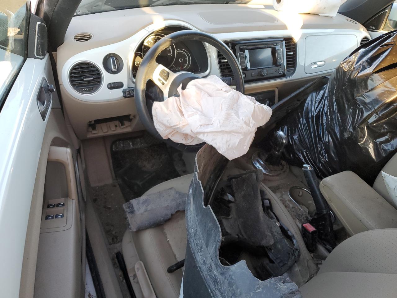 2015 Volkswagen Beetle 1.8T VIN: 3VW507AT5FM804031 Lot: 92644145