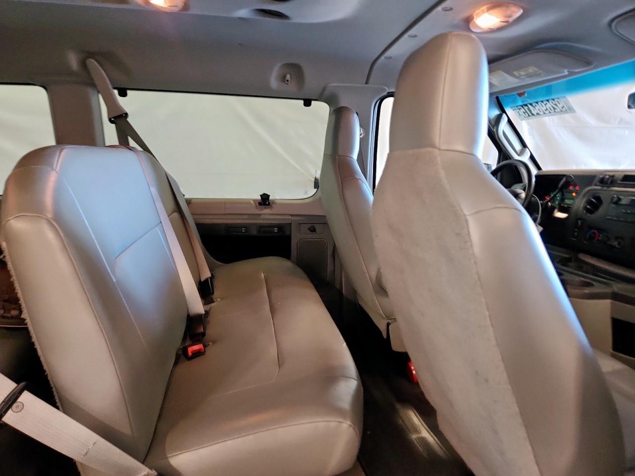 2014 Ford Econoline E350 Super Duty Wagon VIN: 1FBNE3BL2EDB21164 Lot: 92696415