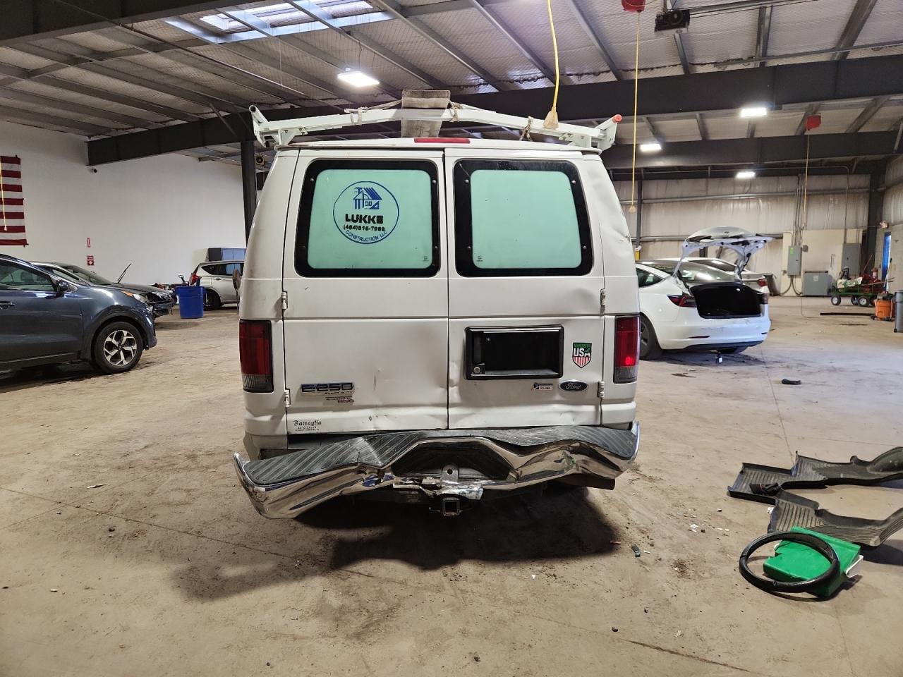 2012 Ford E250 Delivery Van VIN: 1FTNE2EL3CDB27392 Lot: 92927305