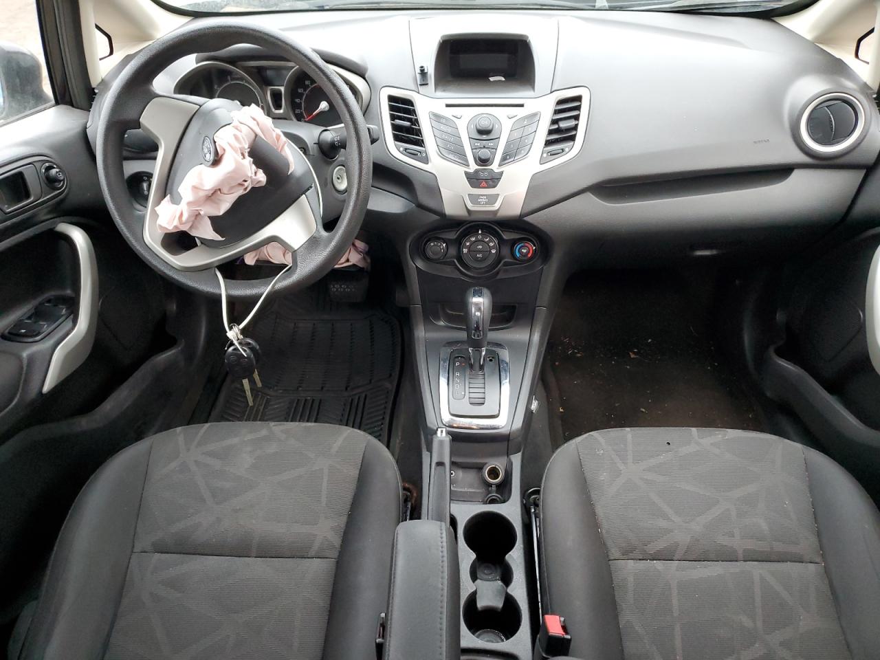 2013 Ford Fiesta Se VIN: 3FADP4EJ3DM211403 Lot: 92215825