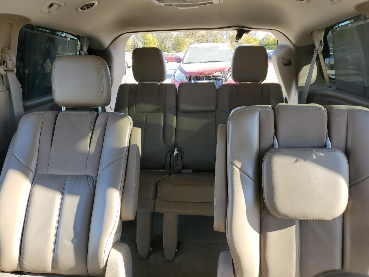 2011 Chrysler Town & Country Limited VIN: 2A4RR6DG1BR666438 Lot: 91847525