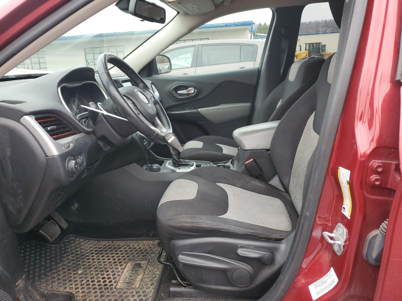 2014 Jeep Cherokee Latitude VIN: 1C4PJMCS8EW141452 Lot: 93832495