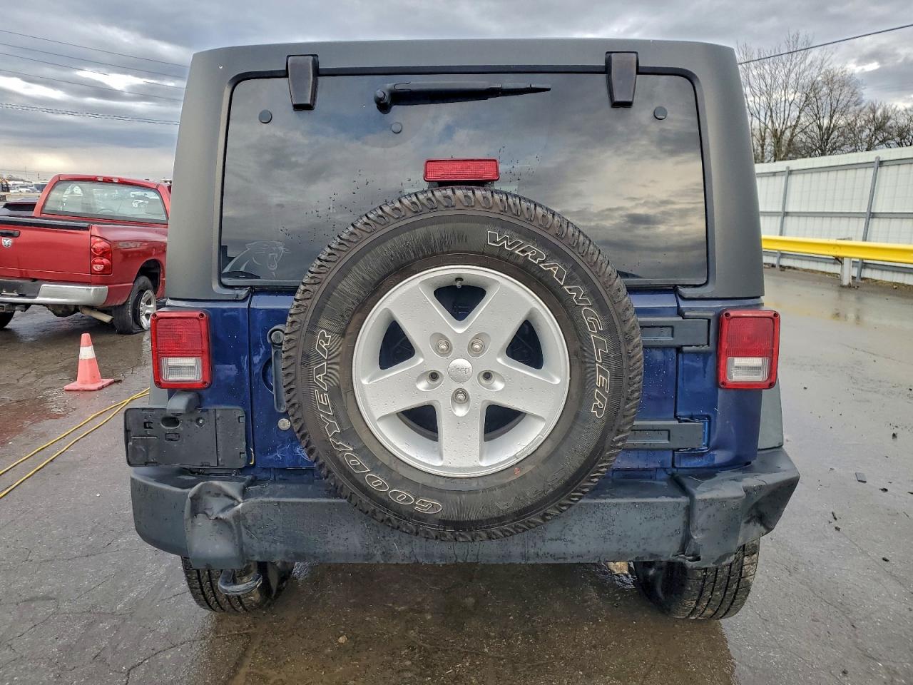 2013 Jeep Wrangler Unlimited Sport VIN: 1C4HJWDG7DL515902 Lot: 92051795