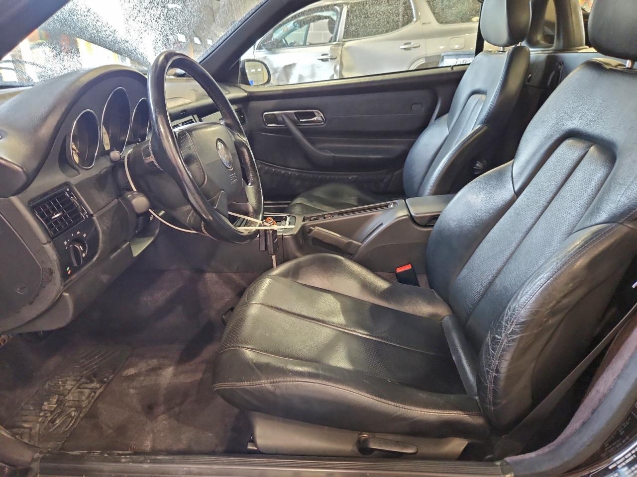 1998 Mercedes-Benz Slk 230 Kompressor VIN: WDBKK47F2WF070673 Lot: 93885755