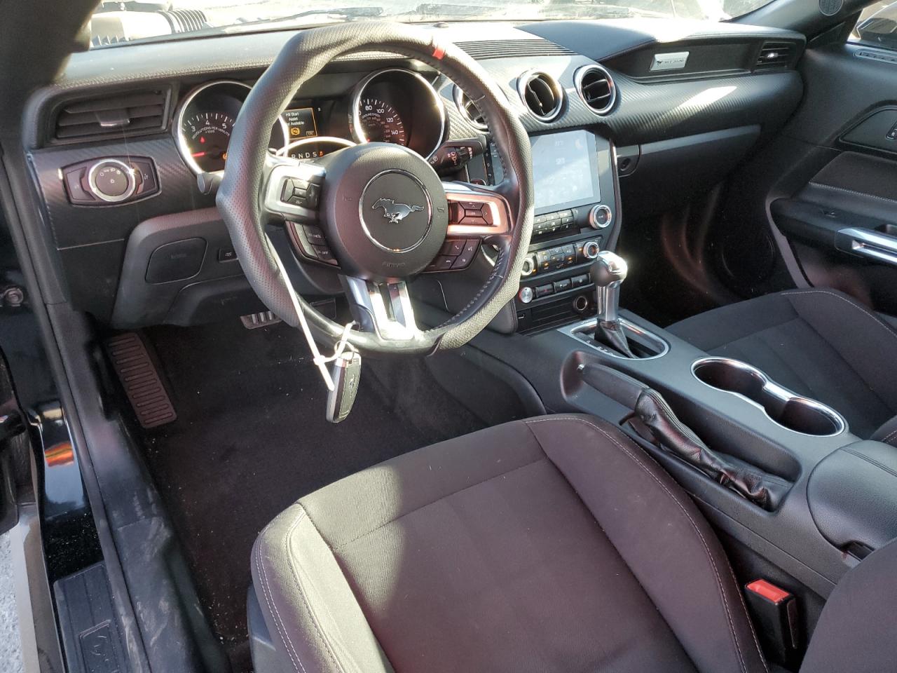 2018 Ford Mustang VIN: 1FA6P8TH2J5176371 Lot: 92123095