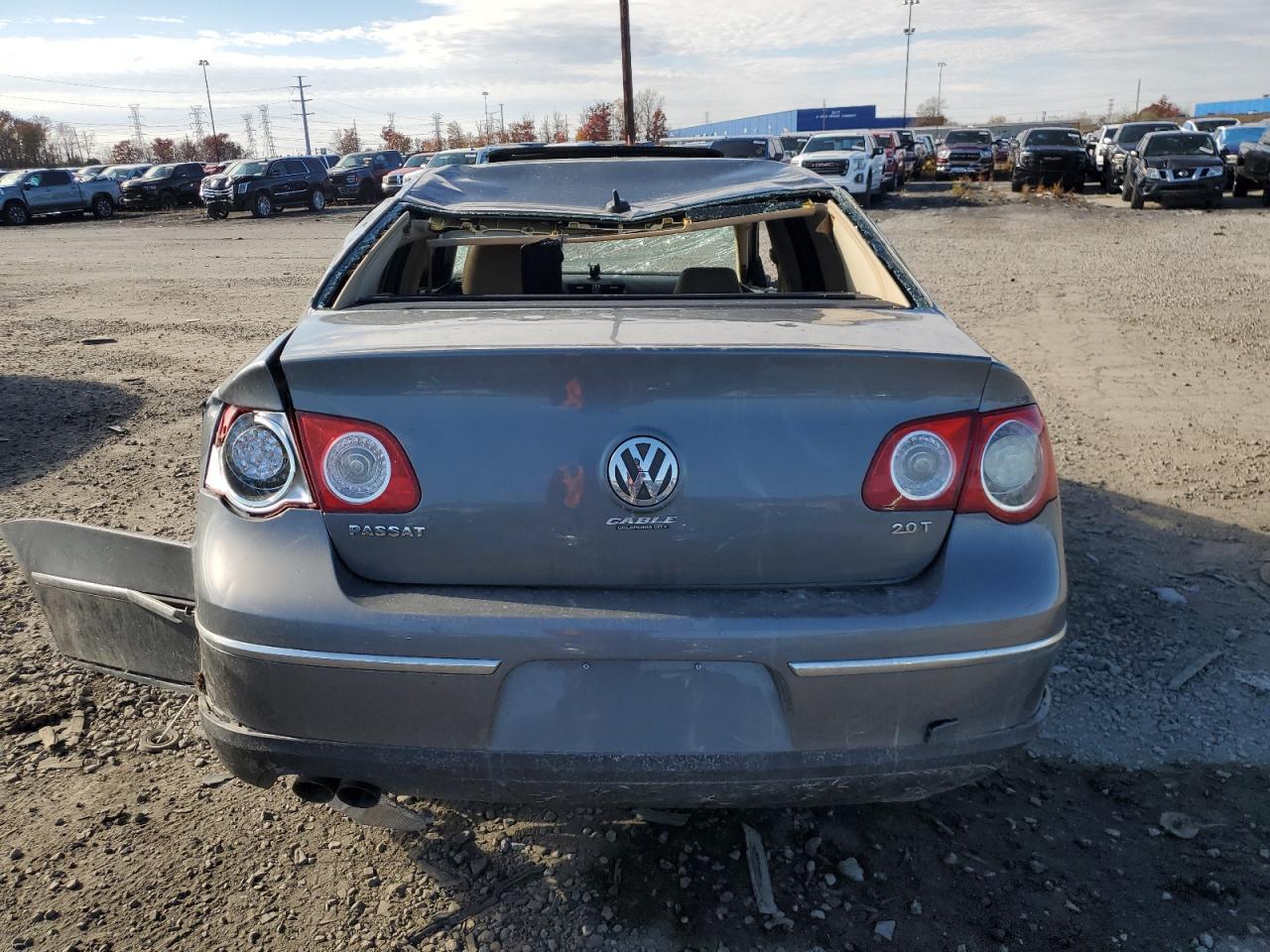 2008 Volkswagen Passat Komfort VIN: WVWAK73C18E055391 Lot: 91234505