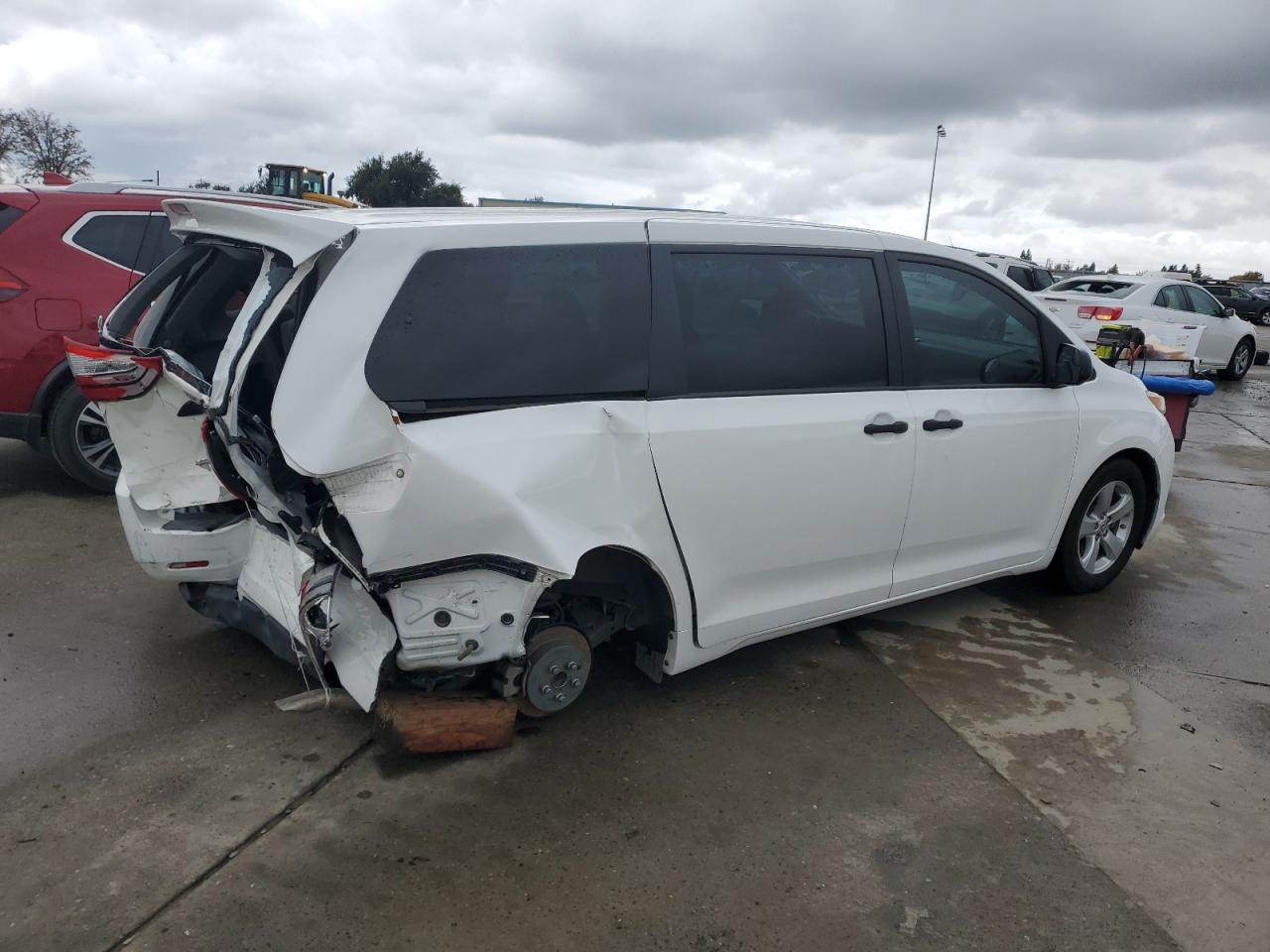 2016 Toyota Sienna VIN: 5TDZK3DC0GS690685 Lot: 92874055