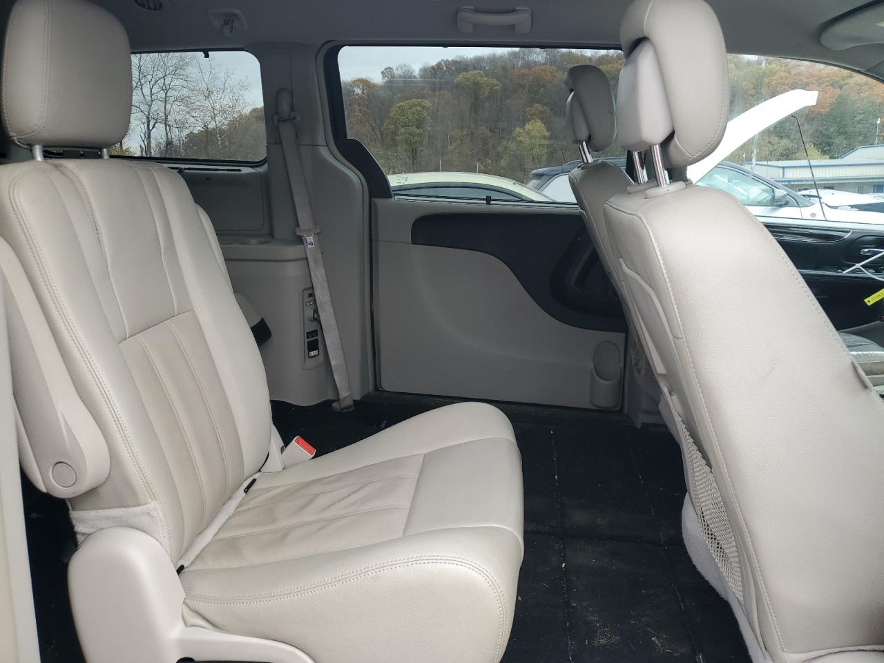 2016 Chrysler Town & Country Touring VIN: 2C4RC1BG6GR120884 Lot: 91612525