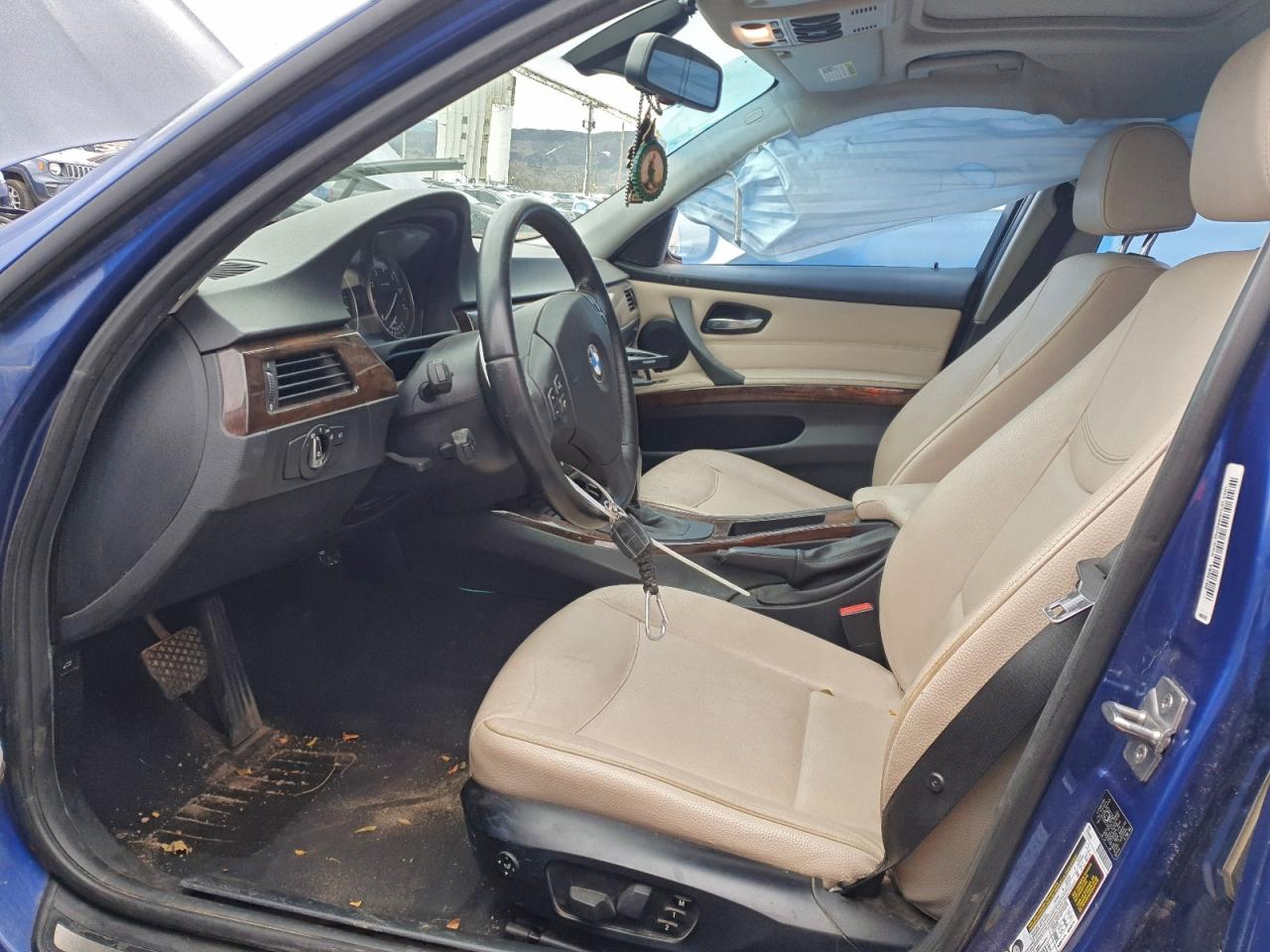 2011 BMW 328 Xi VIN: WBAPK7C57BA817520 Lot: 94108515