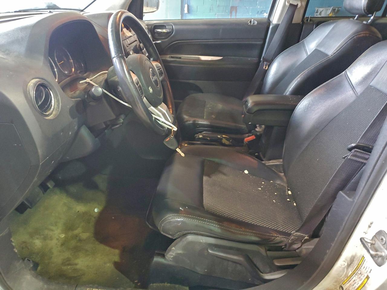 2016 Jeep Compass Latitude VIN: 1C4NJCEA0GD620081 Lot: 93711665