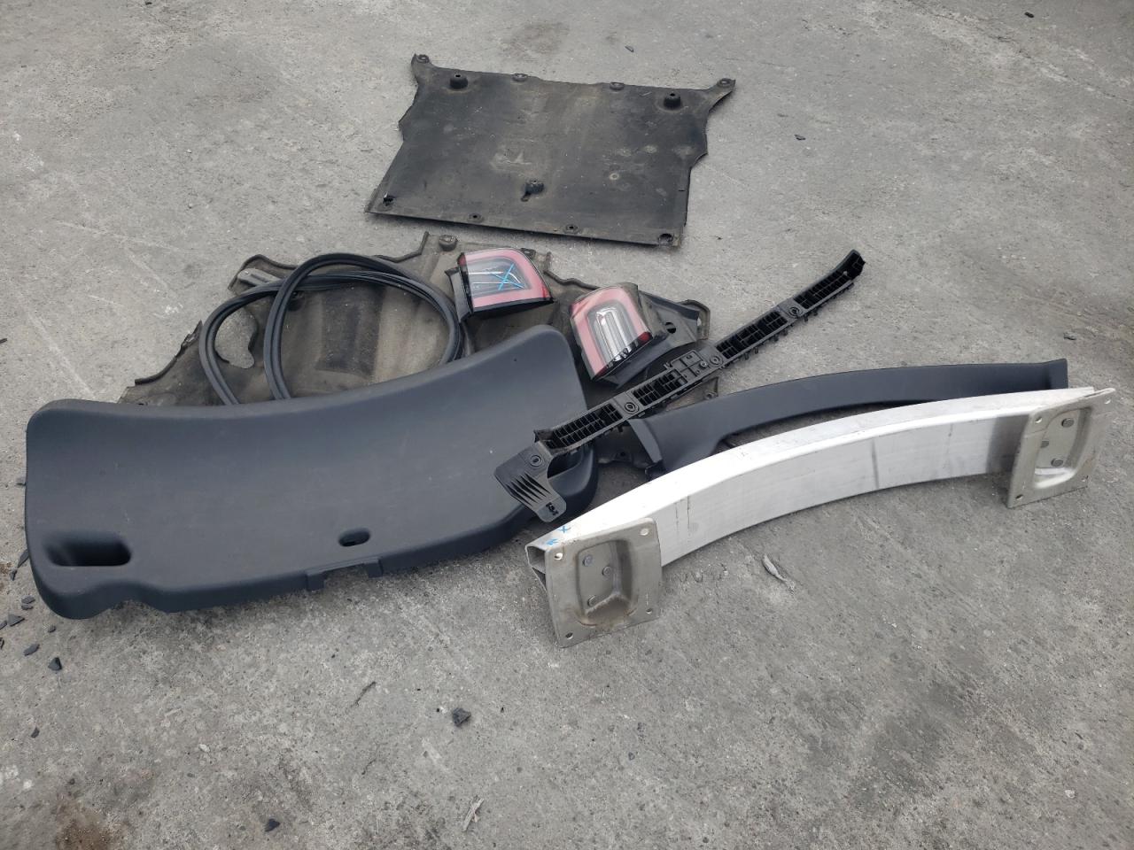 2020 Tesla Model 3 VIN: 5YJ3E1EBXLF703741 Lot: 92459625