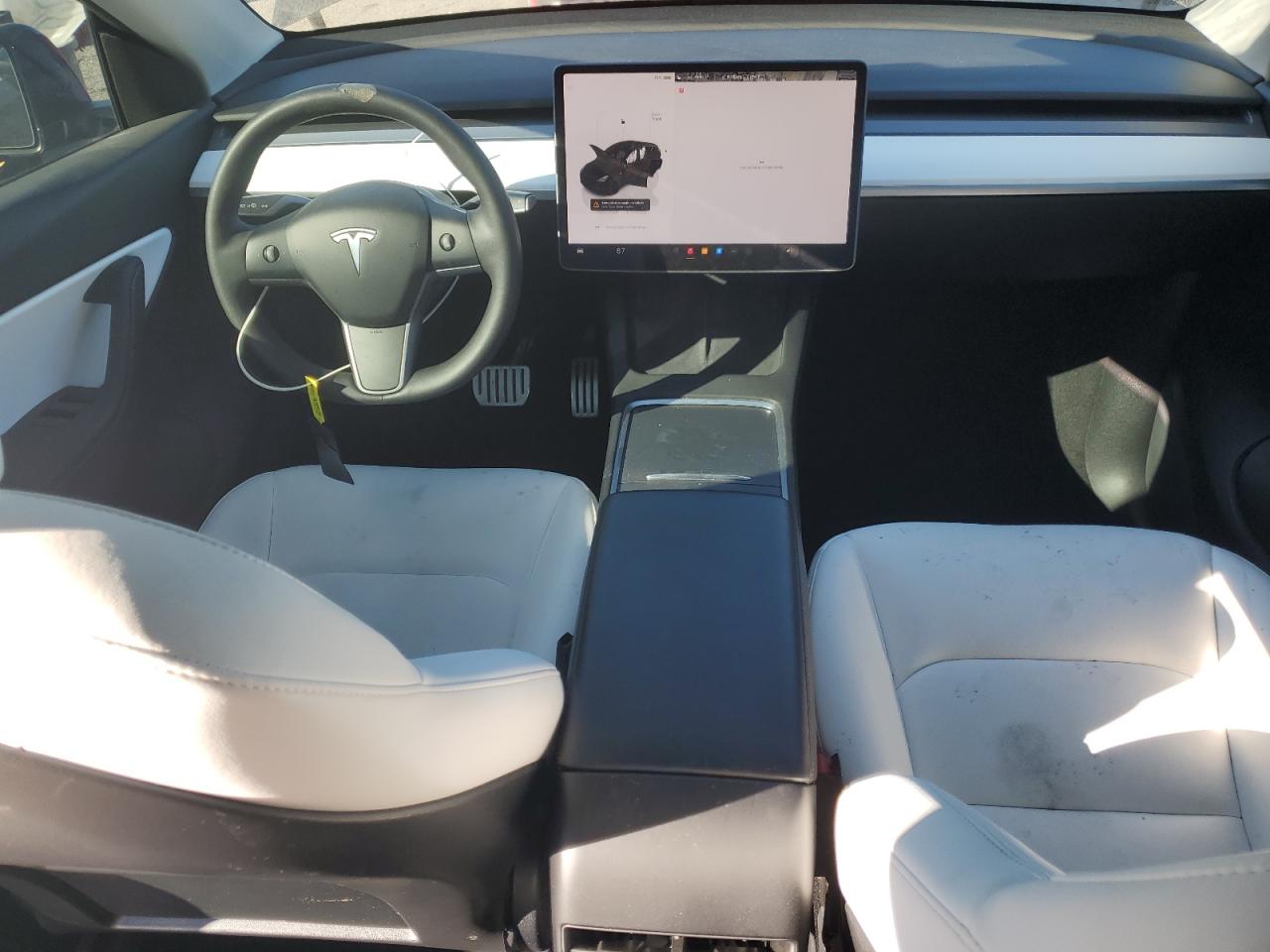 2022 Tesla Model Y VIN: 7SAYGDEF0NF383095 Lot: 90928825