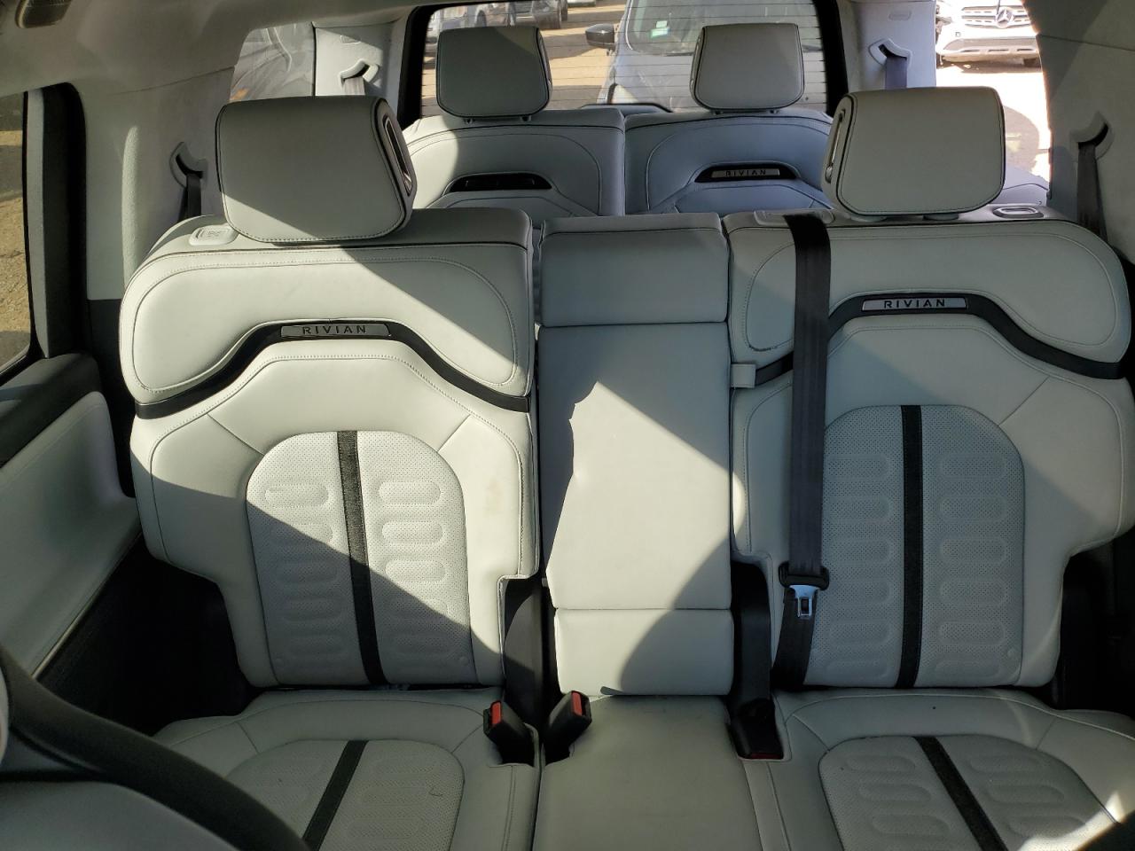 2024 Rivian R1S Adventure VIN: 7PDSGABA9RN043969 Lot: 85503365