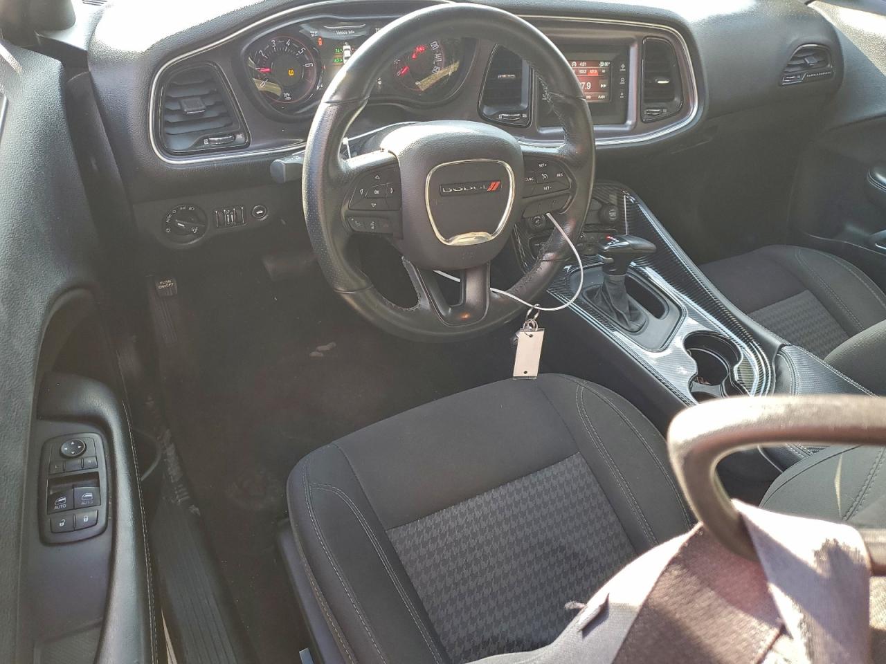 2016 Dodge Challenger Sxt VIN: 2C3CDZAG7GH301098 Lot: 93699595