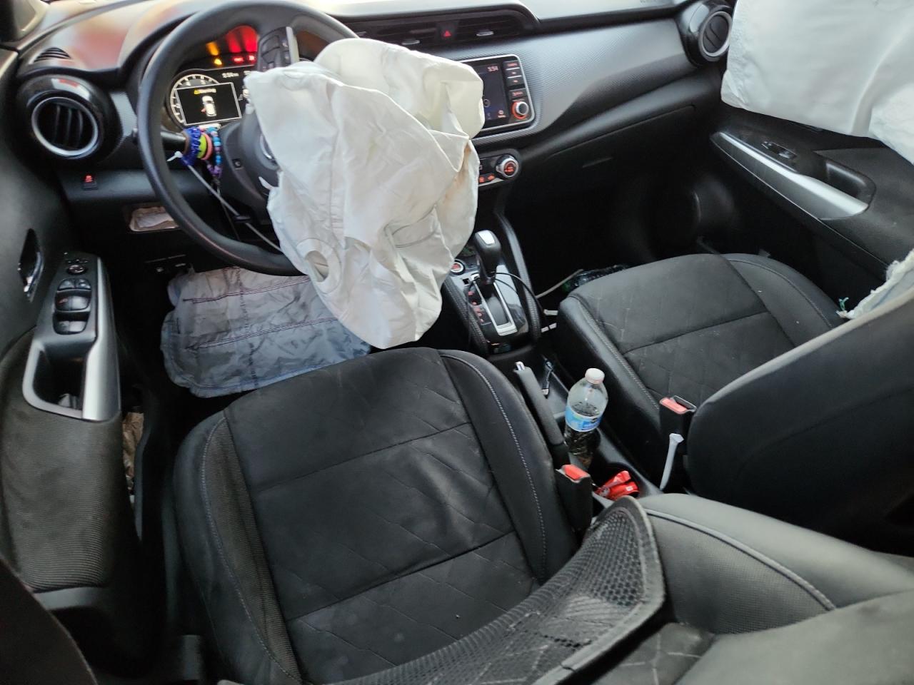 2018 Nissan Kicks S VIN: 3N1CP5CU9JL529586 Lot: 91382065