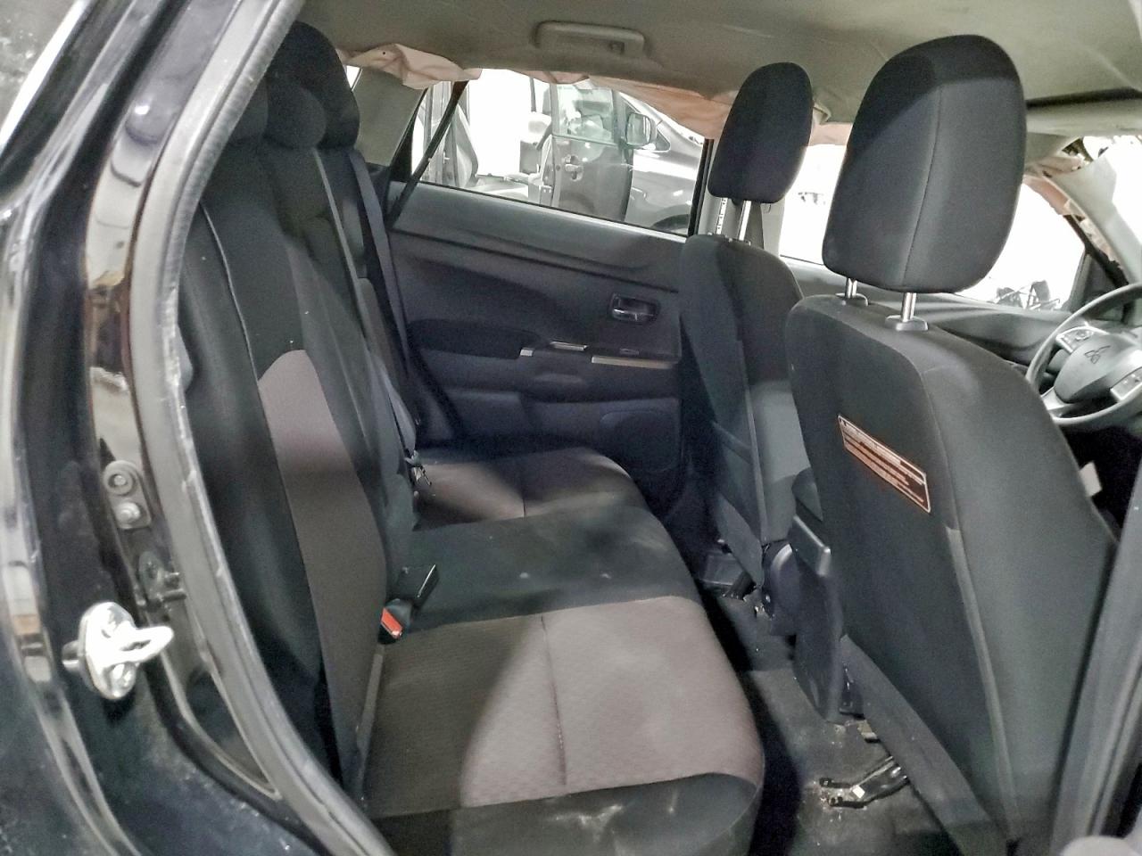 2018 Mitsubishi Outlander Sport Es VIN: JA4AP3AU4JZ005809 Lot: 93935675