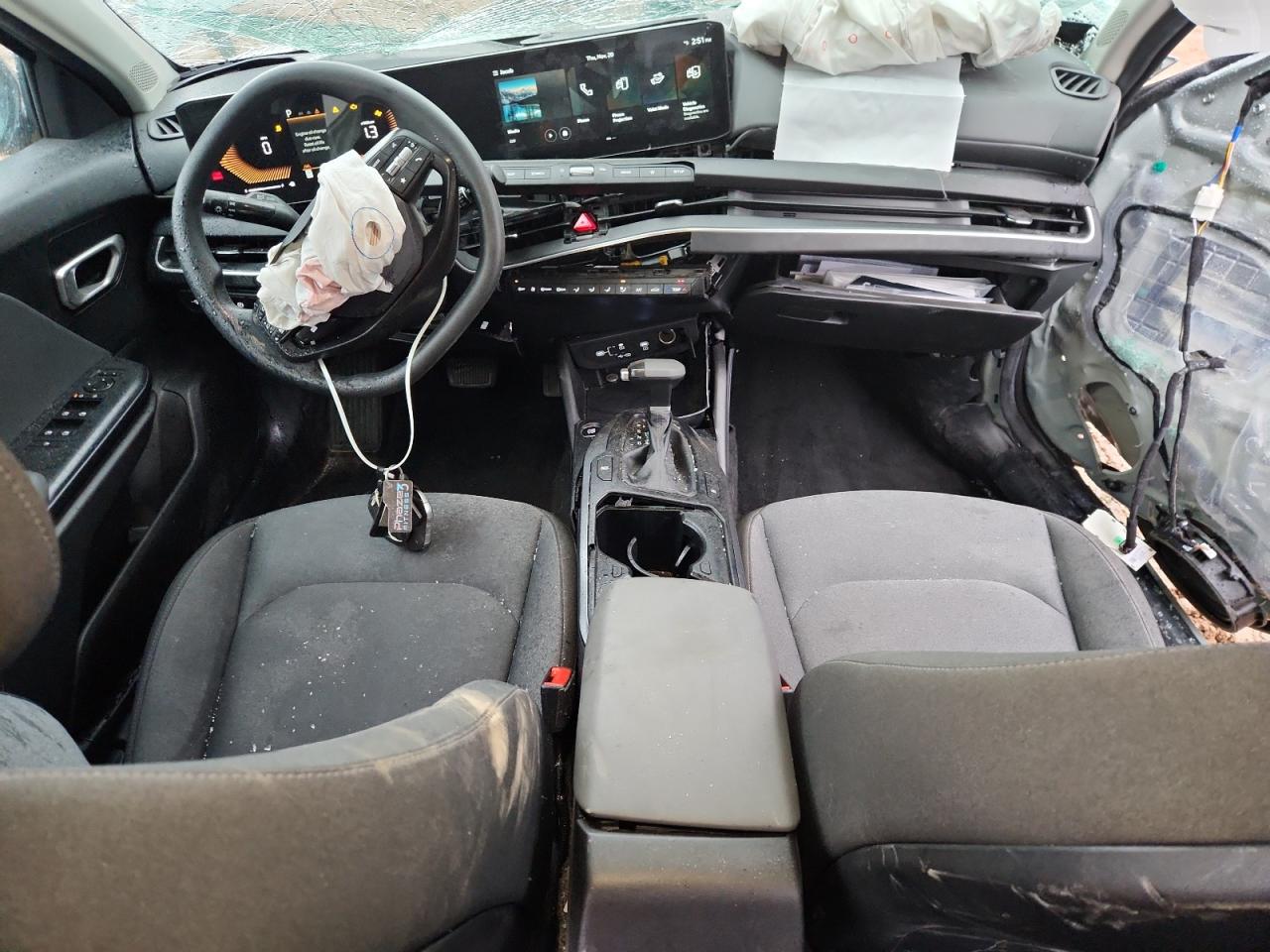 2025 Kia K4 Lx VIN: 3KPFT4DE9SE027254 Lot: 93932645