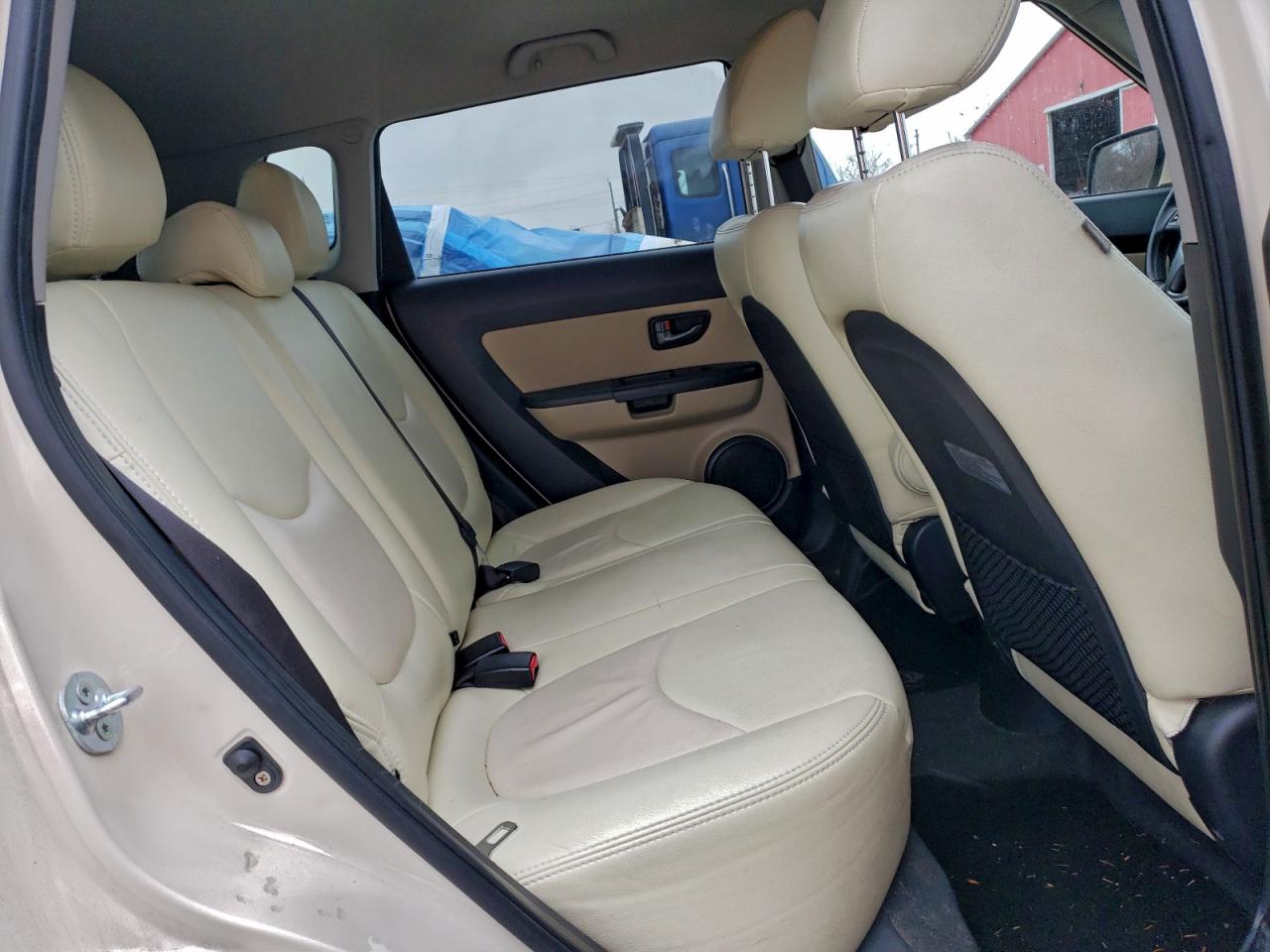 2011 Kia Soul + VIN: KNDJT2A21B7713166 Lot: 91597205