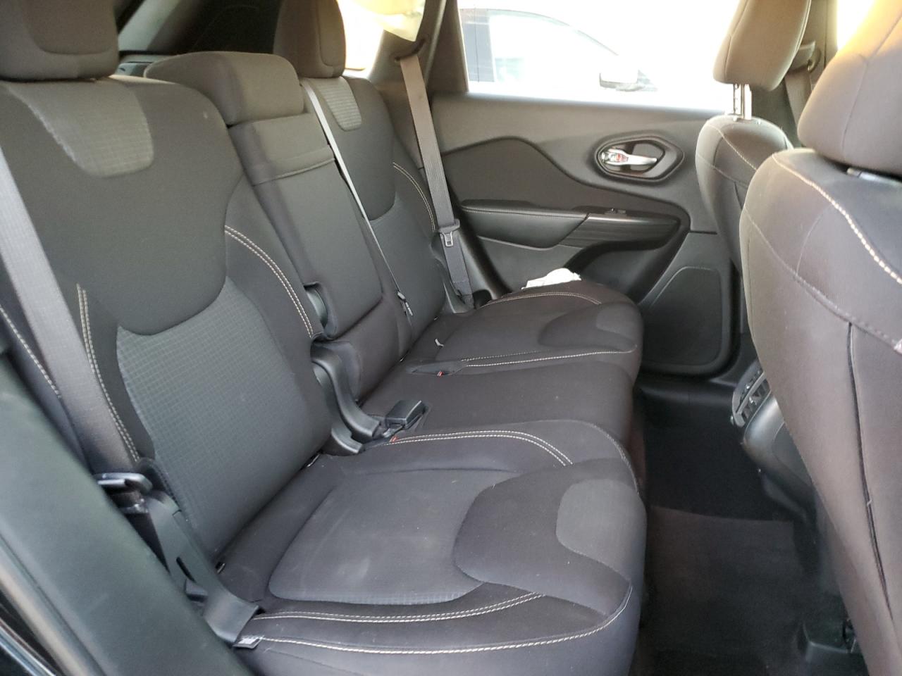 2017 Jeep Cherokee Latitude VIN: 1C4PJLCB6HW549446 Lot: 92438275