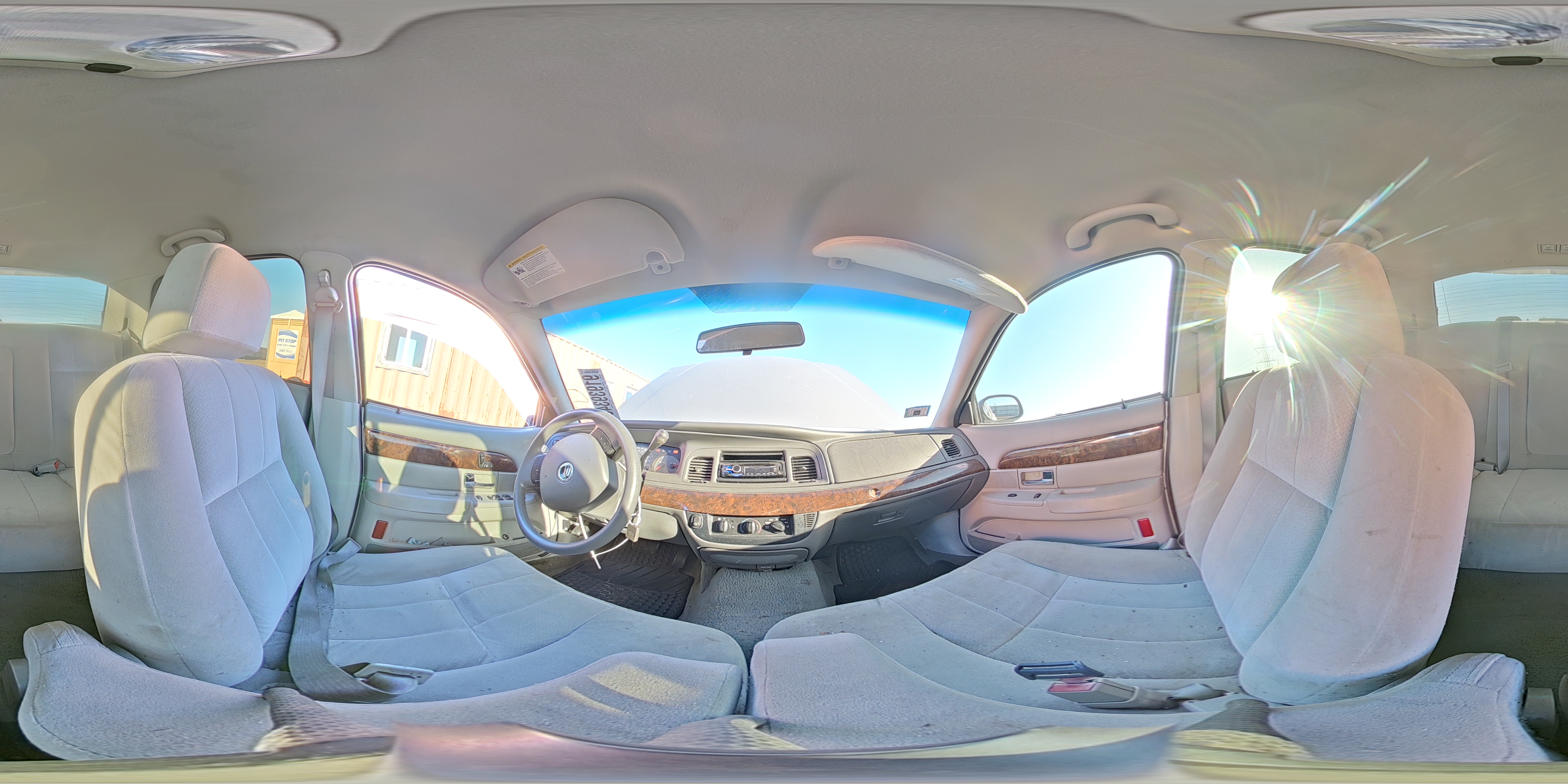 2005 Mercury Grand Marquis Gs VIN: 2MEFM74W95X658008 Lot: 91939345