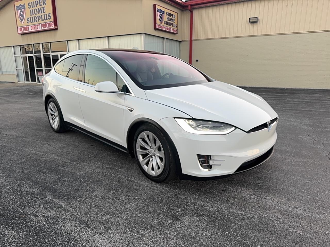 2016 Tesla Model X white suv electric 5YJXCBE29GF020593 photo #1