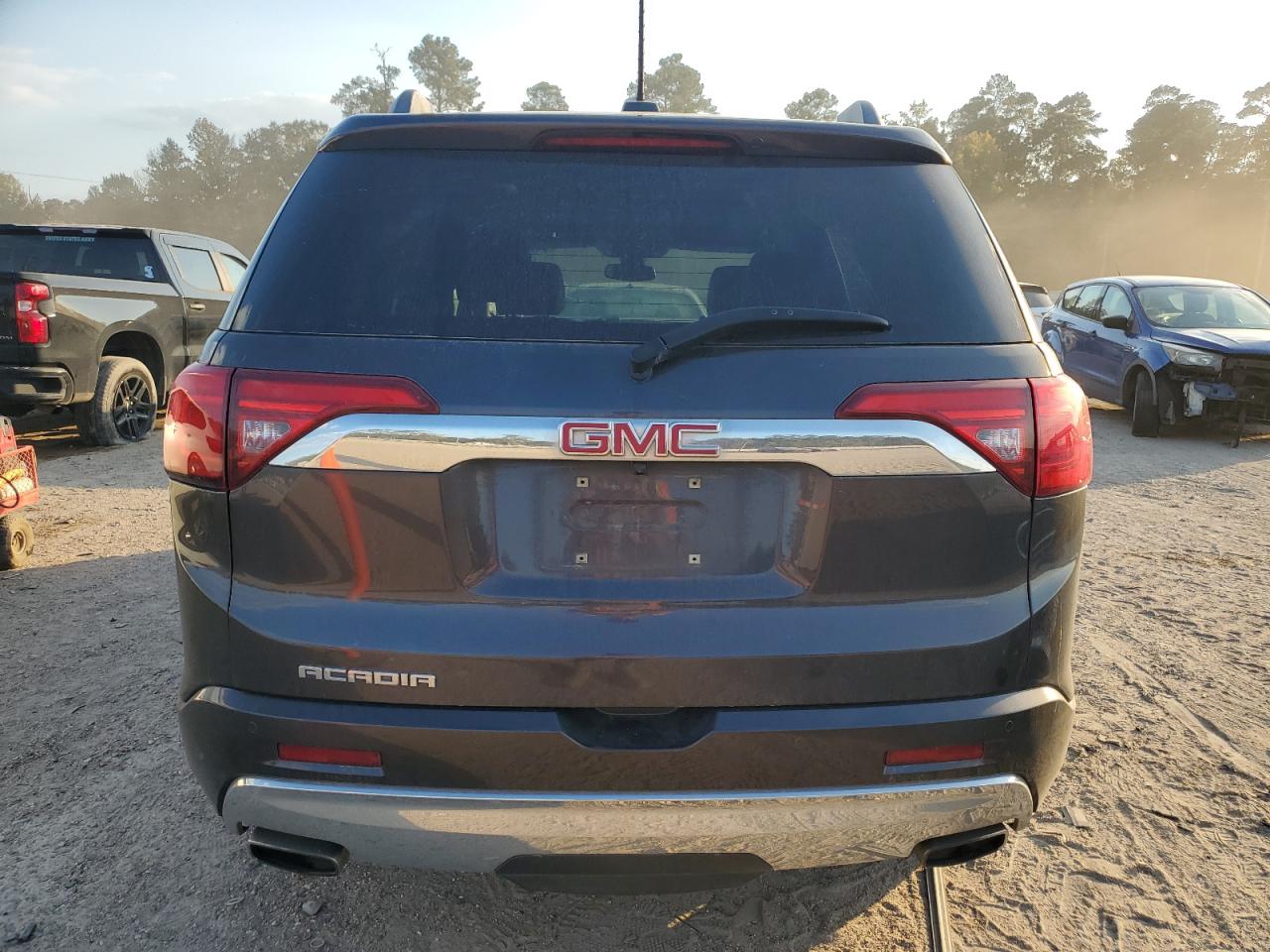 2018 GMC Acadia Denali VIN: 1GKKNPLSXJZ141577 Lot: 92833565
