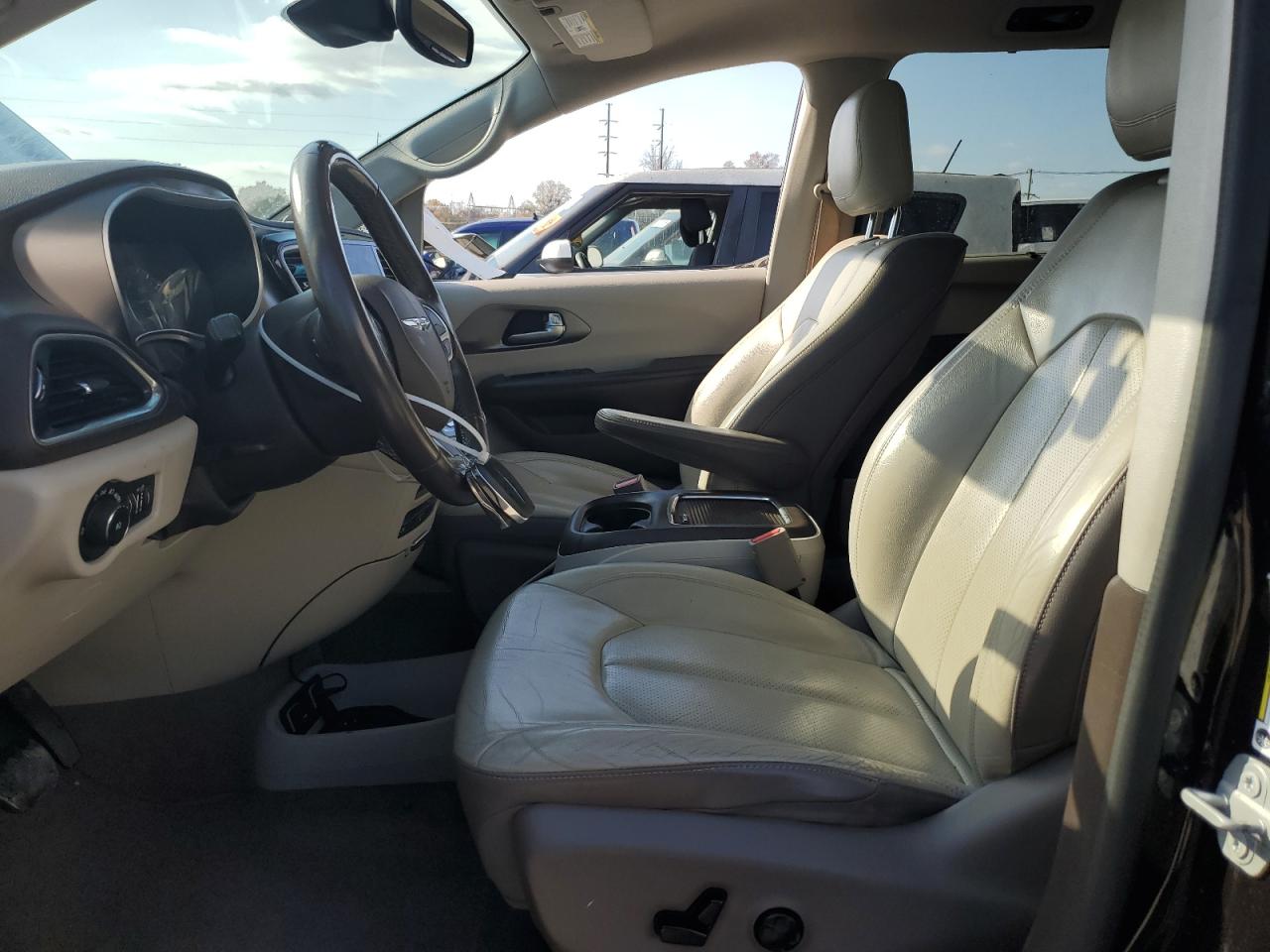 2018 Chrysler Pacifica Touring L Plus VIN: 2C4RC1EG0JR317536 Lot: 92378545