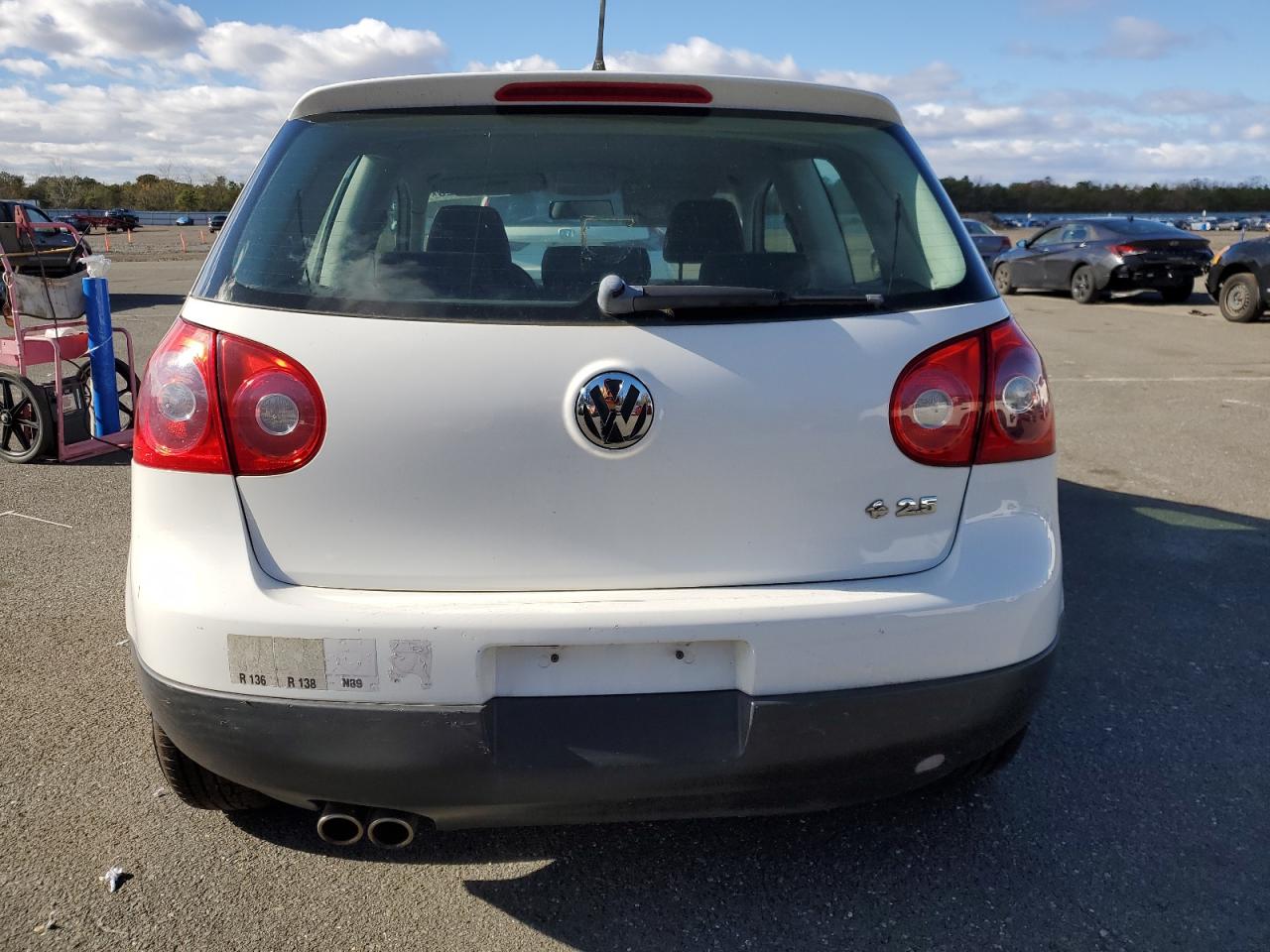 2008 Volkswagen Rabbit VIN: WVWAA71K28W025517 Lot: 93264725