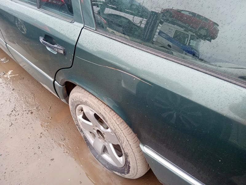 1992 MERCEDES-BENZ E CLASS 300 TD 5DR AUTO