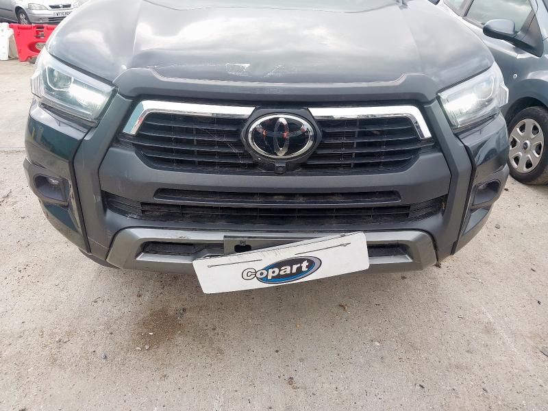 2023 TOYOTA HILUX INVINCIBLE X D/CAB PICK UP 2.8 D-4D AUTO