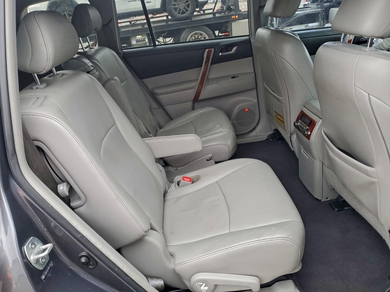 2013 Toyt Highlander VIN: 5TDYK3EH2DS135433 Lot: 92898835