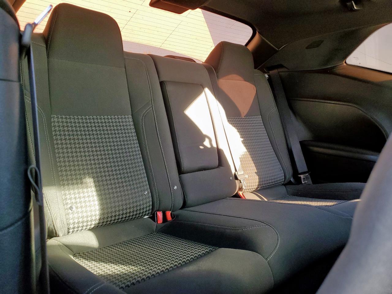 2018 Dodge Challenger Sxt VIN: 2C3CDZAG6JH178613 Lot: 92116865