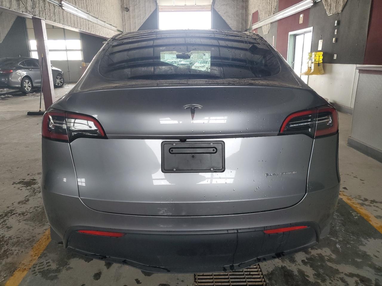 2025 Tesla Model Y VIN: 7SAYGDEE7SF287581 Lot: 91936705
