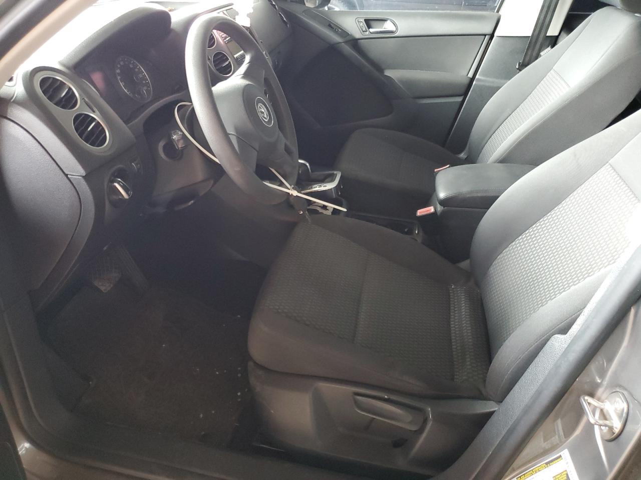 2011 Volkswagen Tiguan S VIN: WVGAV7AX9BW559052 Lot: 93360355