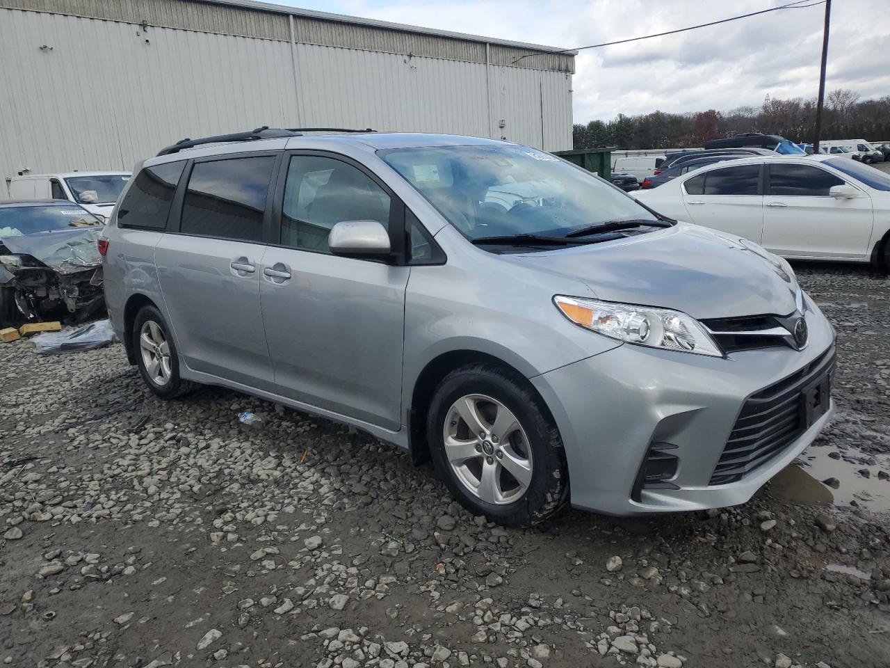 2018 Toyota Sienna Le VIN: 5TDKZ3DC7JS959141 Lot: 91685225