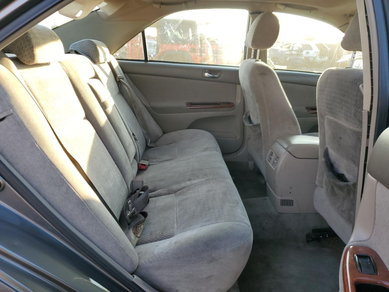 2004 Toyota Camry Le VIN: 4T1BF32K44U574151 Lot: 91828115