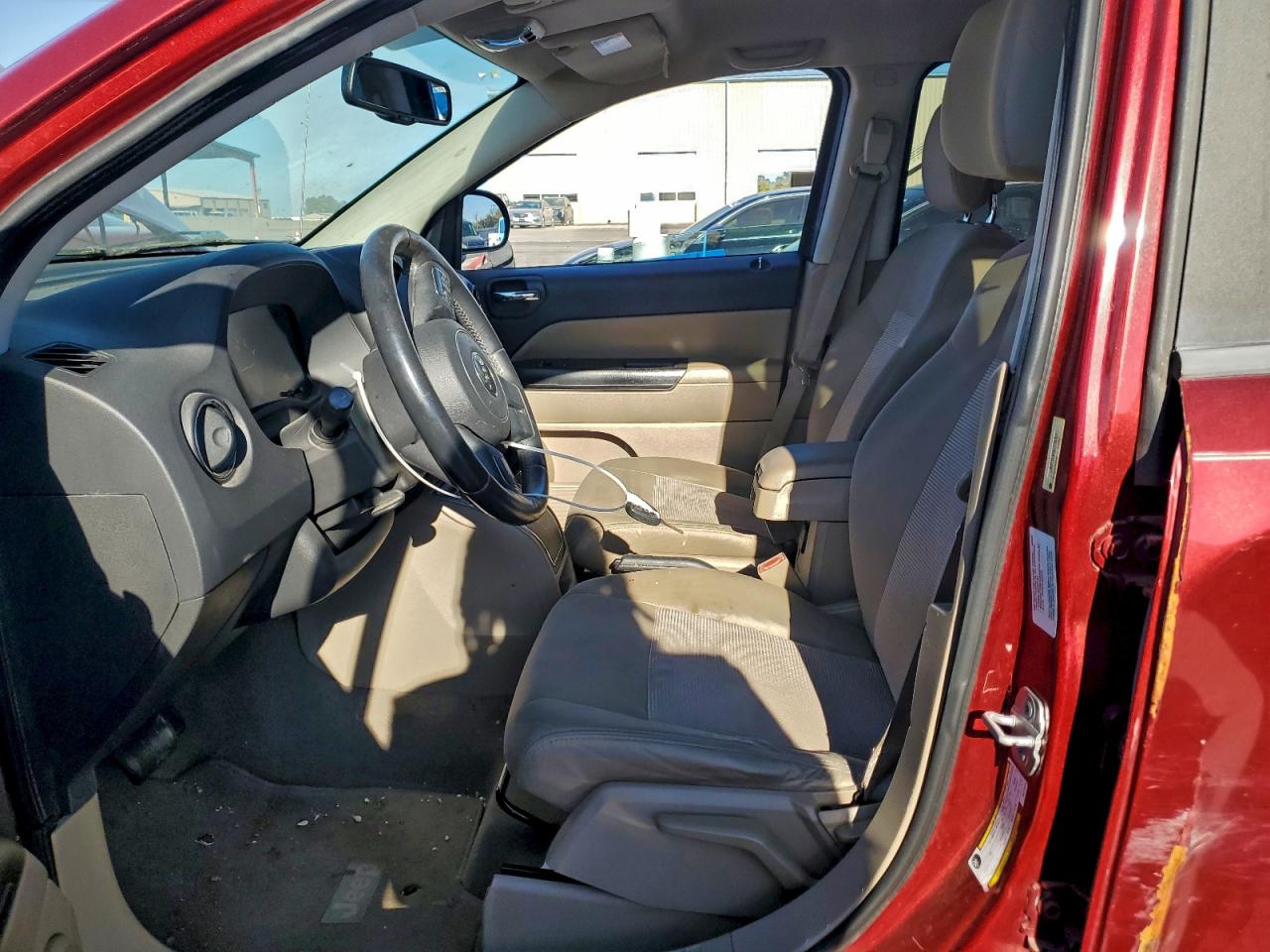 2011 Jeep Compass Sport VIN: 1J4NT1FAXBD170424 Lot: 91426675