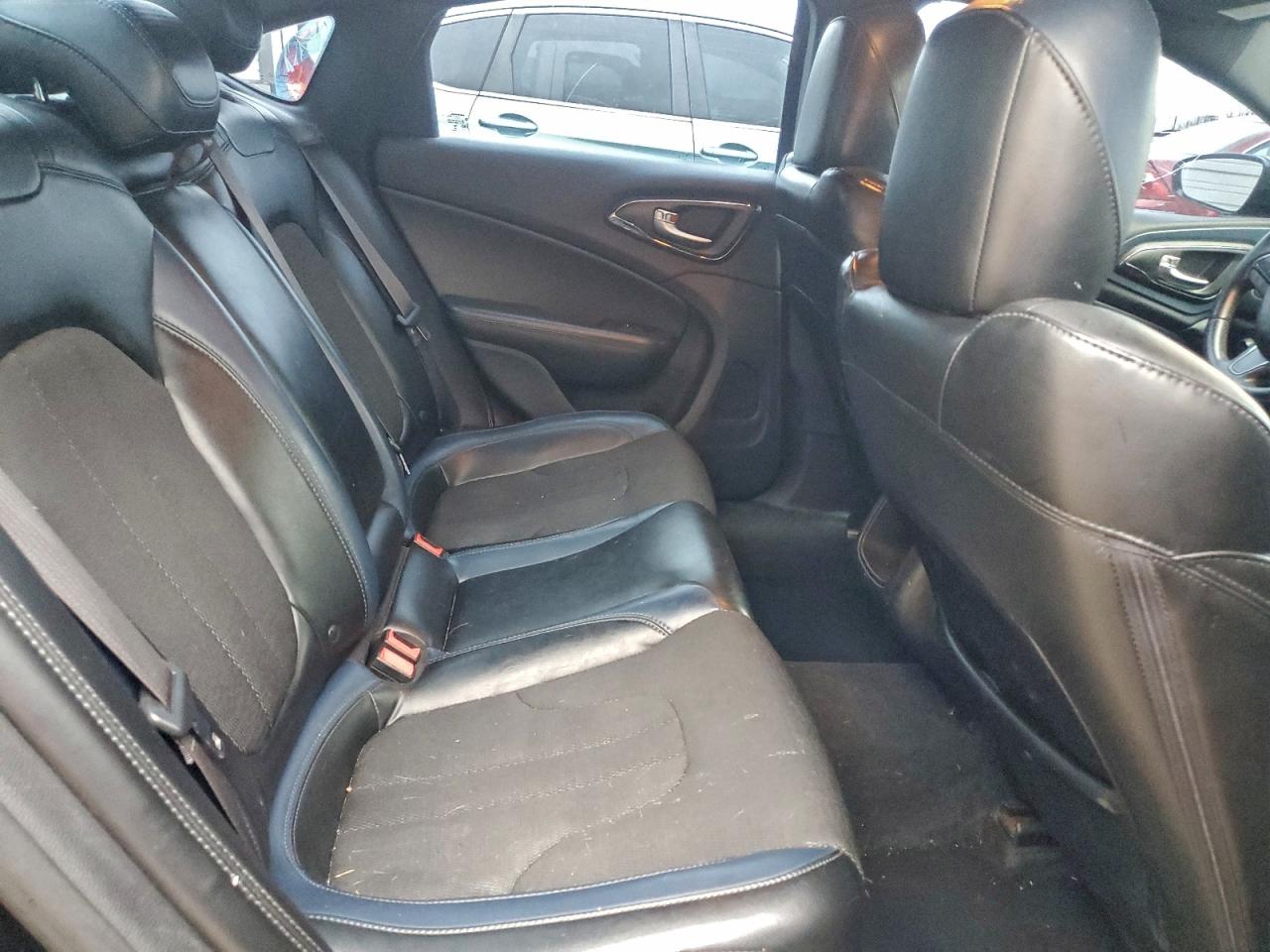 2015 Chrysler 200 S VIN: 1C3CCCBB2FN511682 Lot: 93969215