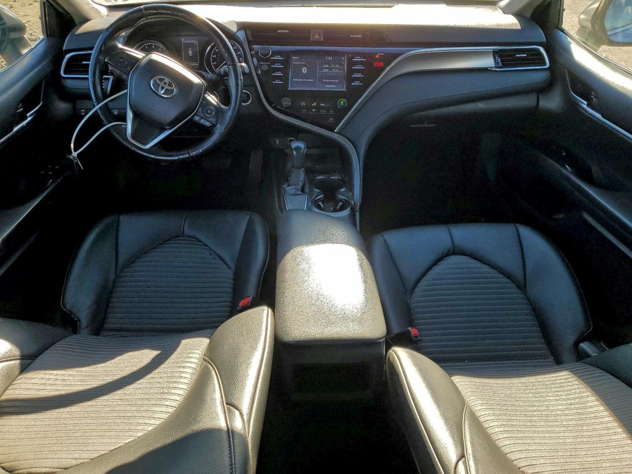 2018 Toyota Camry L VIN: 4T1B11HK5JU608734 Lot: 93969705