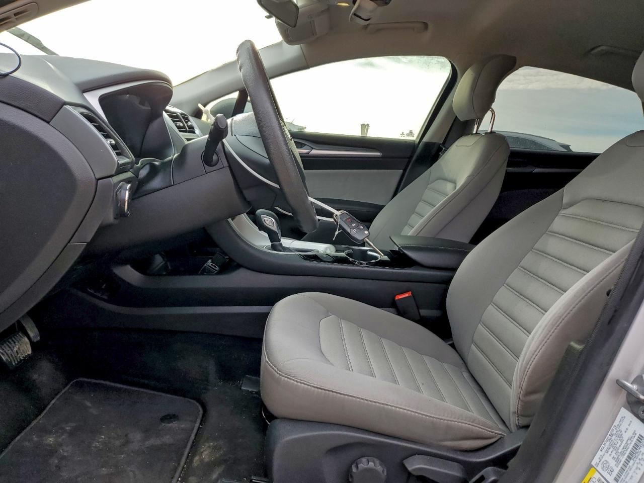 2014 Ford Fusion S VIN: 3FA6P0G74ER325370 Lot: 93985945