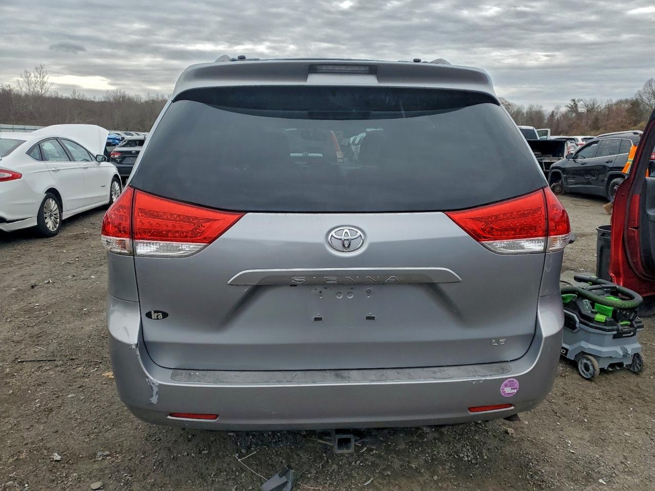 2014 Toyota Sienna Le VIN: 5TDKK3DC7ES487842 Lot: 93931655