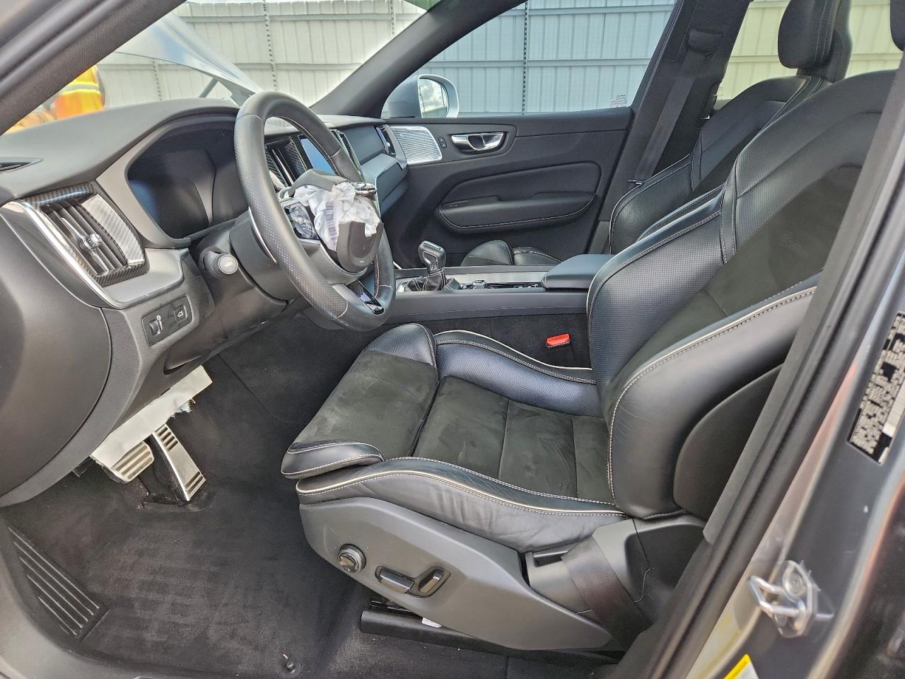 2018 Volvo Xc60 T6 R-Design VIN: LYVA22RM6JB100916 Lot: 93842045