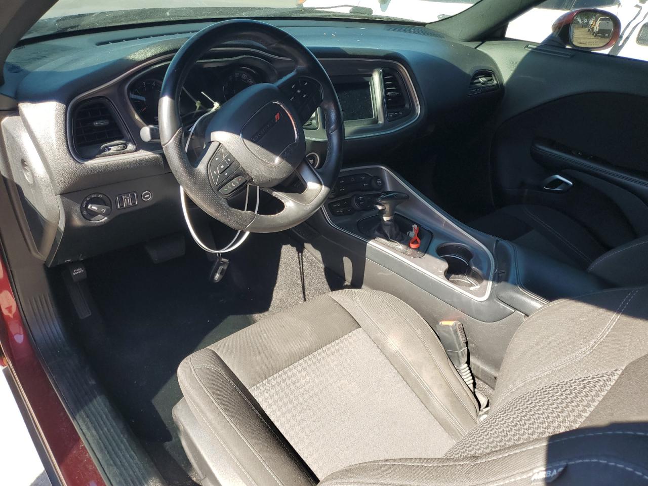 2022 Dodge Challenger Sxt VIN: 2C3CDZAG8NH215036 Lot: 92040355