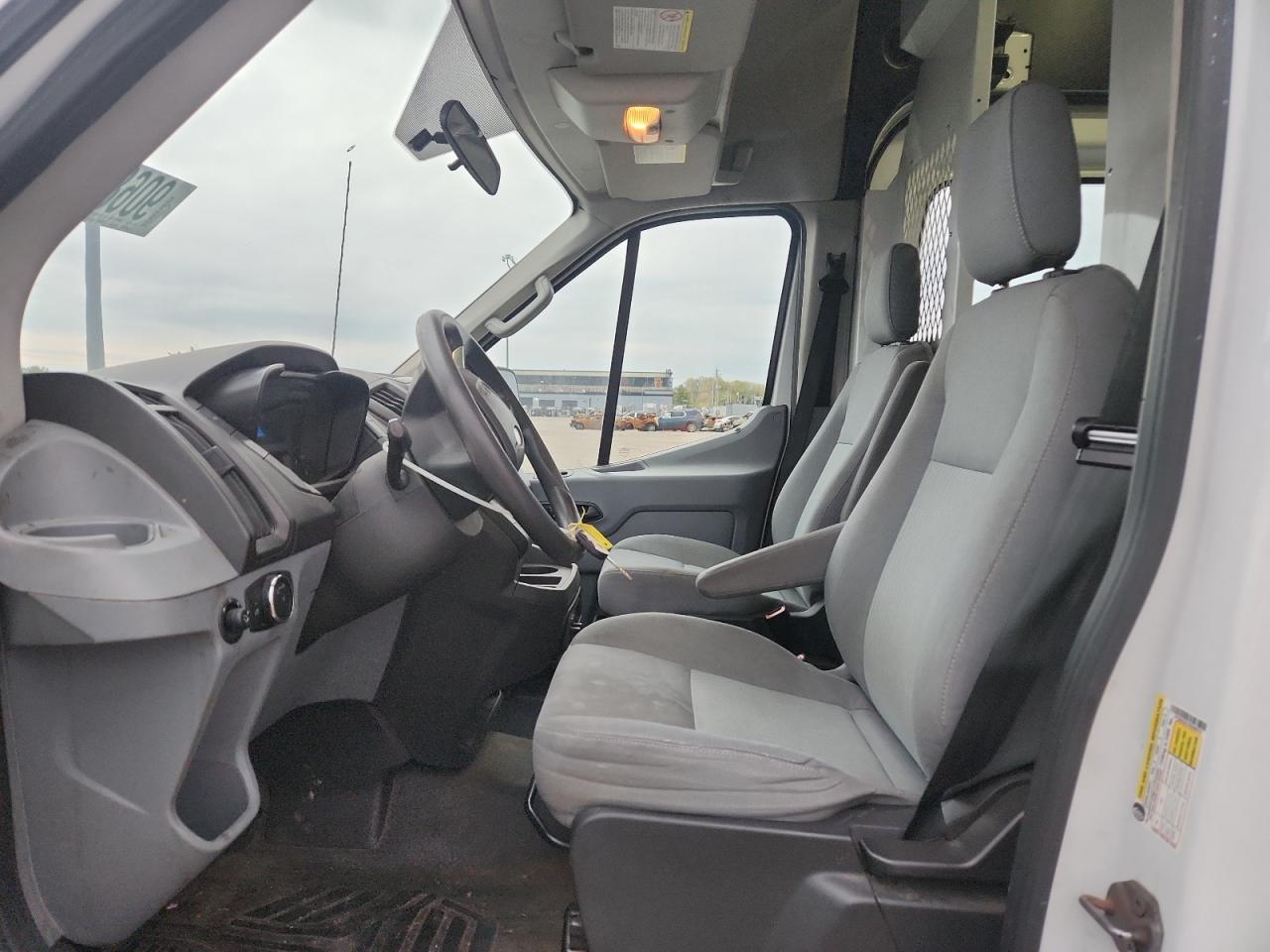 2015 Ford Transit 350 Delivery Van VIN: 1FTSW3XV7FKA06370 Lot: 90683635