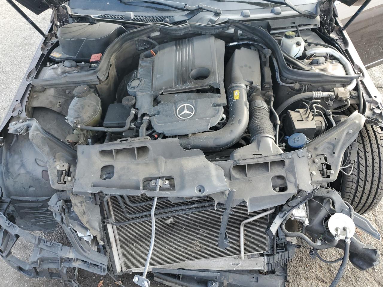 2013 Mercedes-Benz C 250 VIN: WDDGF4HB2DR272017 Lot: 92180765